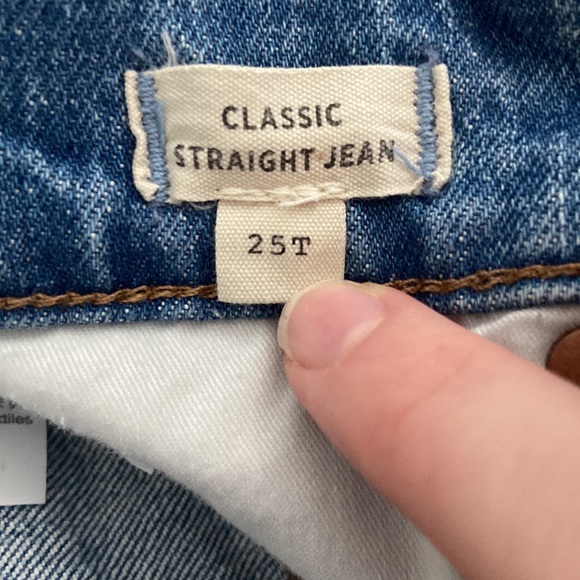 Madewell classic straight jeans in the size 25 tall - Picture 6 of 7